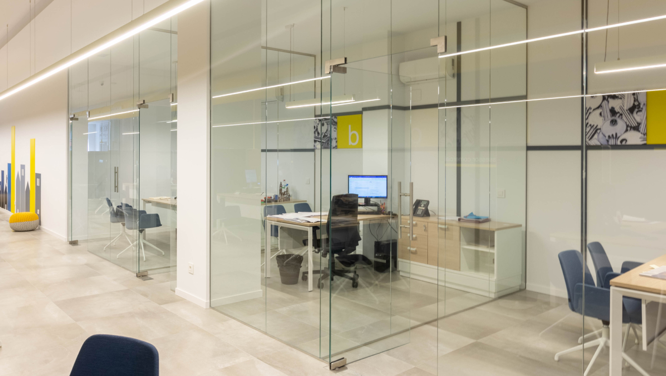 Foto interior Oficina Finques Company Girona