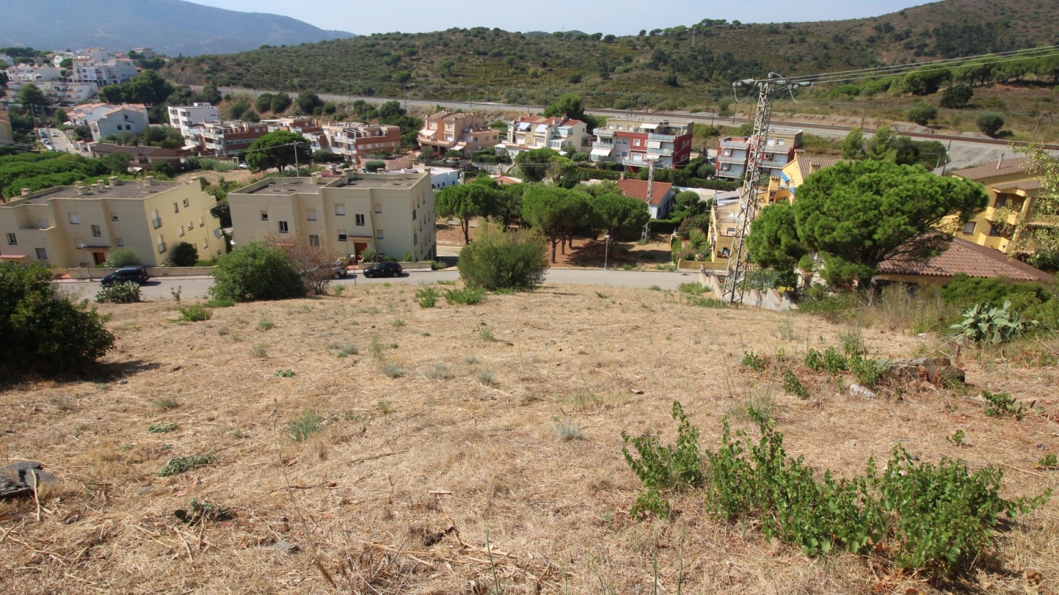 Plot of land for sale in Grifeu area