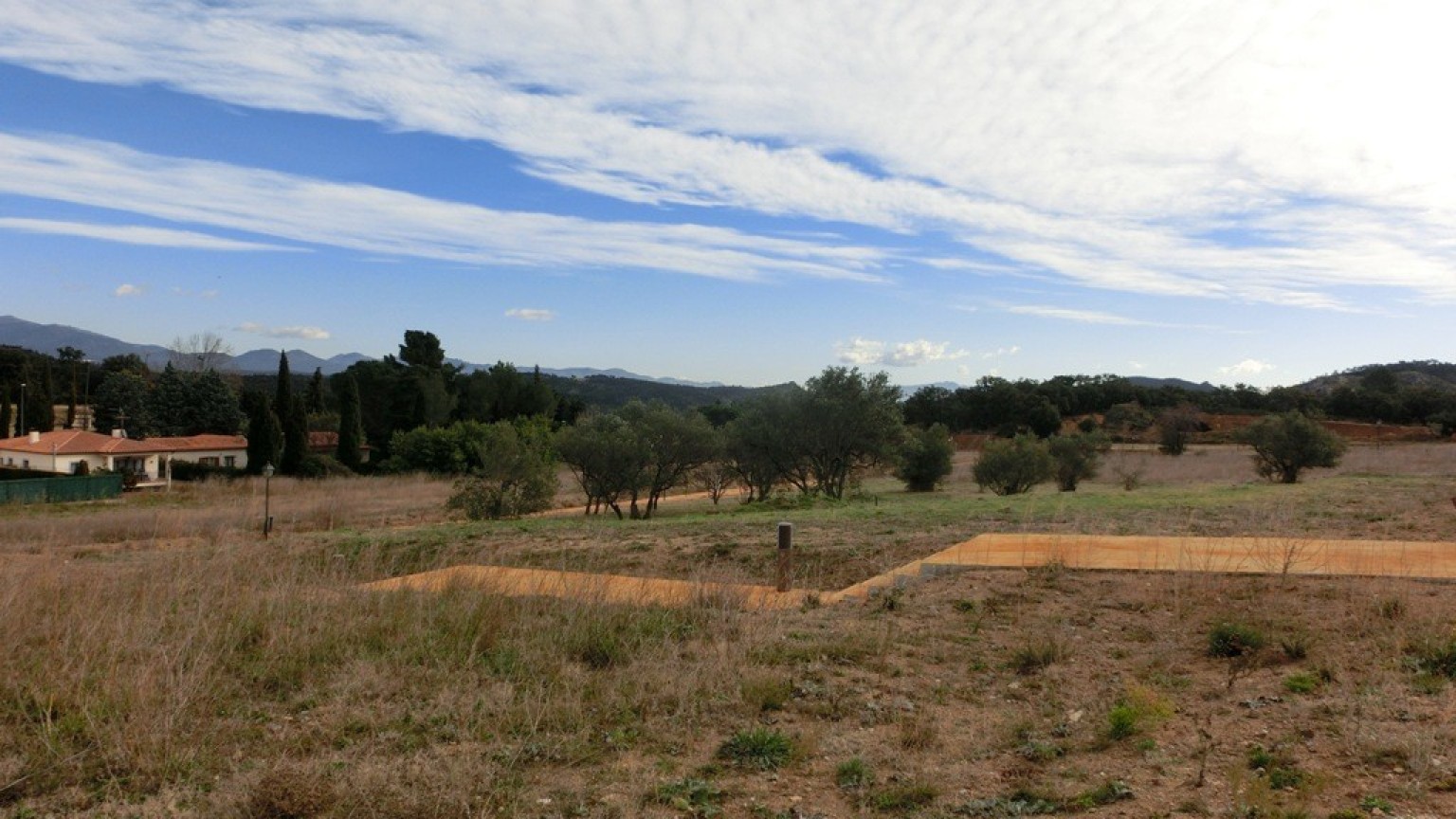 Terrain à vendre de 1.000m² pour construire une maison isolée, à Darnius.