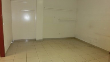 Local en venta, ideal para consultas médicas, despachos, cerca del centro.