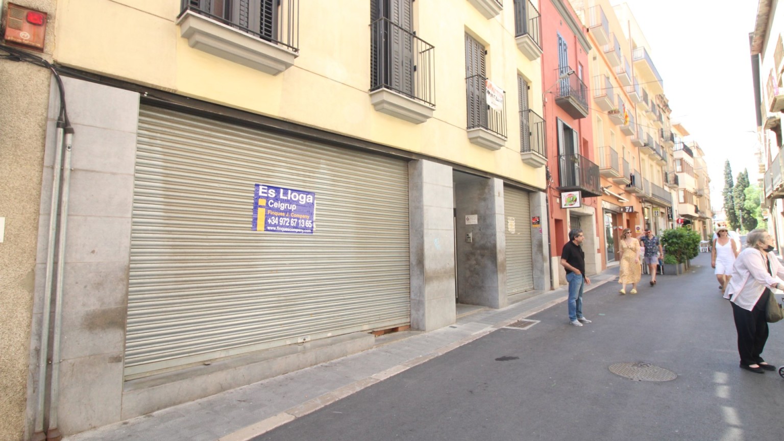Local comercial en el centro, con muchas posibilidades de negocio
