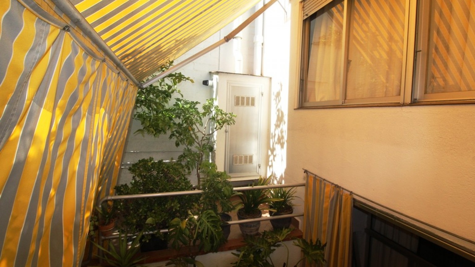 House for sale,  in the city center with terrace and private garden of 60m².