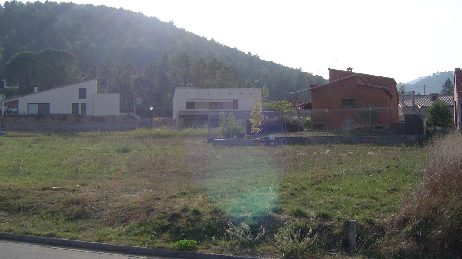 Solar en venta, de 528m² en St Llorenç de la Muga, edificabilitat pl.baja y piso.