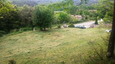 Terrain situé dans la ville de Sant Marti de Llemana, a 1885m2, vues spectaculaires.