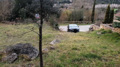 Terrain situé dans la ville de Sant Marti de Llemana, a 1885m2, vues spectaculaires.