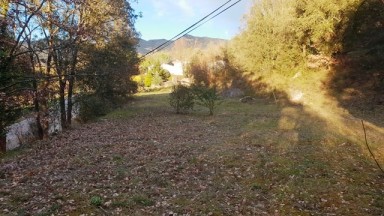 Terreny situat a la població de Sant Marti de Llemana, disposa de 1885 m2, vistes espectaculars