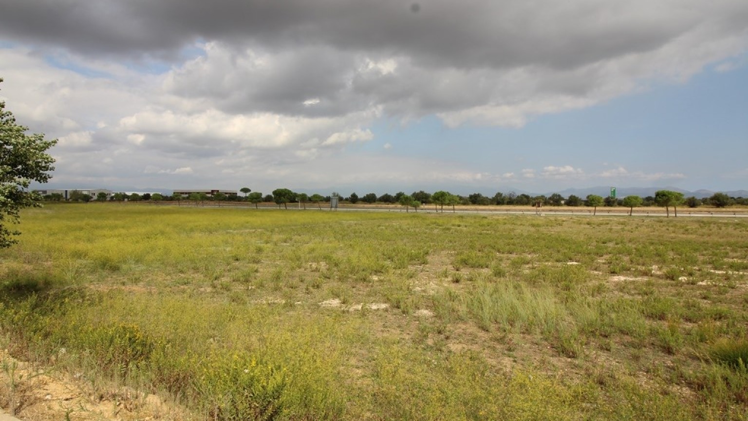 Solar en venda. industrial, situat a Vilamalla, amb una superfície de 4.600m².