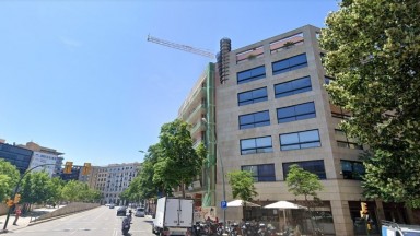 Despatx de 127 m2 al centre econòmic d Girona.