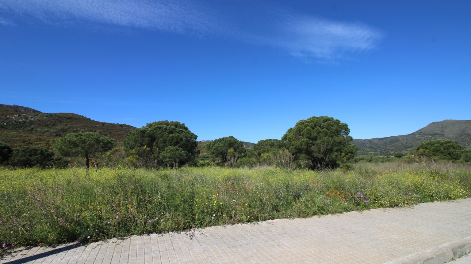 Plot of land for sale in à la Vila