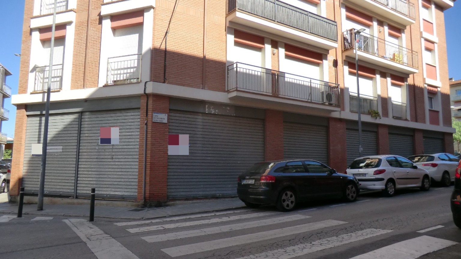 Local comercial en venta, de 184m² a pocos metros del Puerto de Roses.