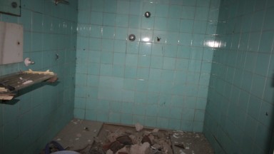 Casa en venta, para restaurar, con jardin. Zona Creu de la Mà