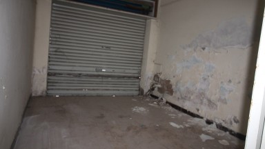 Casa en venta, para restaurar, con jardin. Zona Creu de la Mà