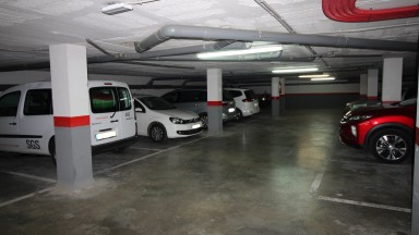 Place de parking en vente au centre du Port de Llançà