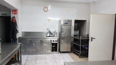 Restaurante alquiler/traspaso  de 650m², zona de Roses, en pleno rendimiento. 