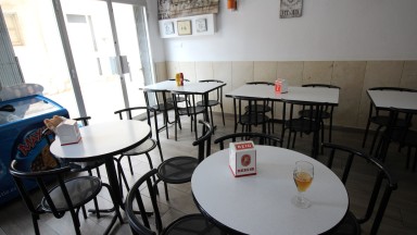 Local comercial en venda destinat a Bar al centre de La Vila en ple funcionament