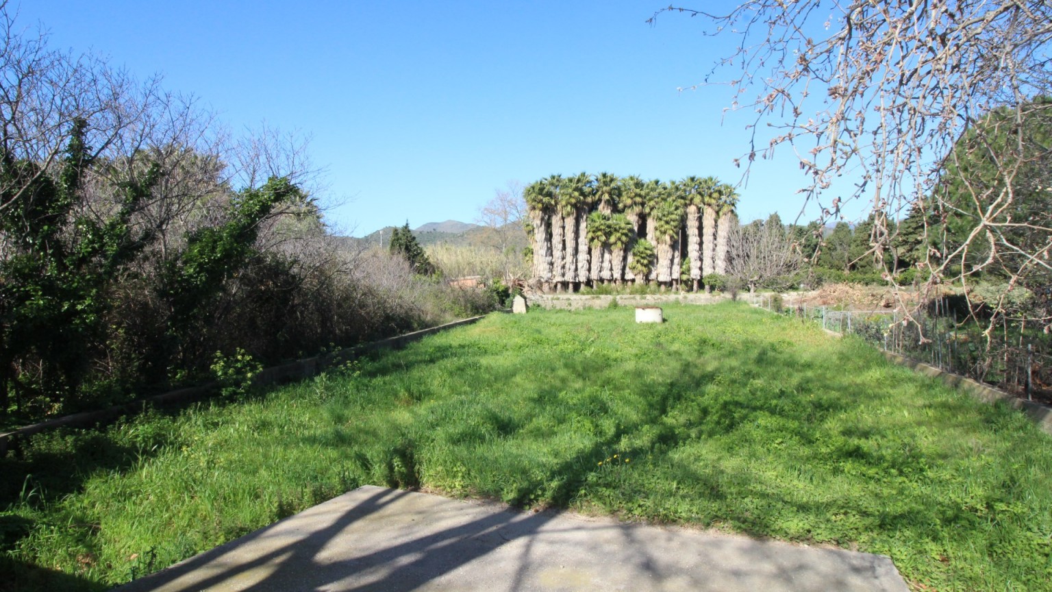 Terreny en venda d'ús agrari, zona La Bateria.