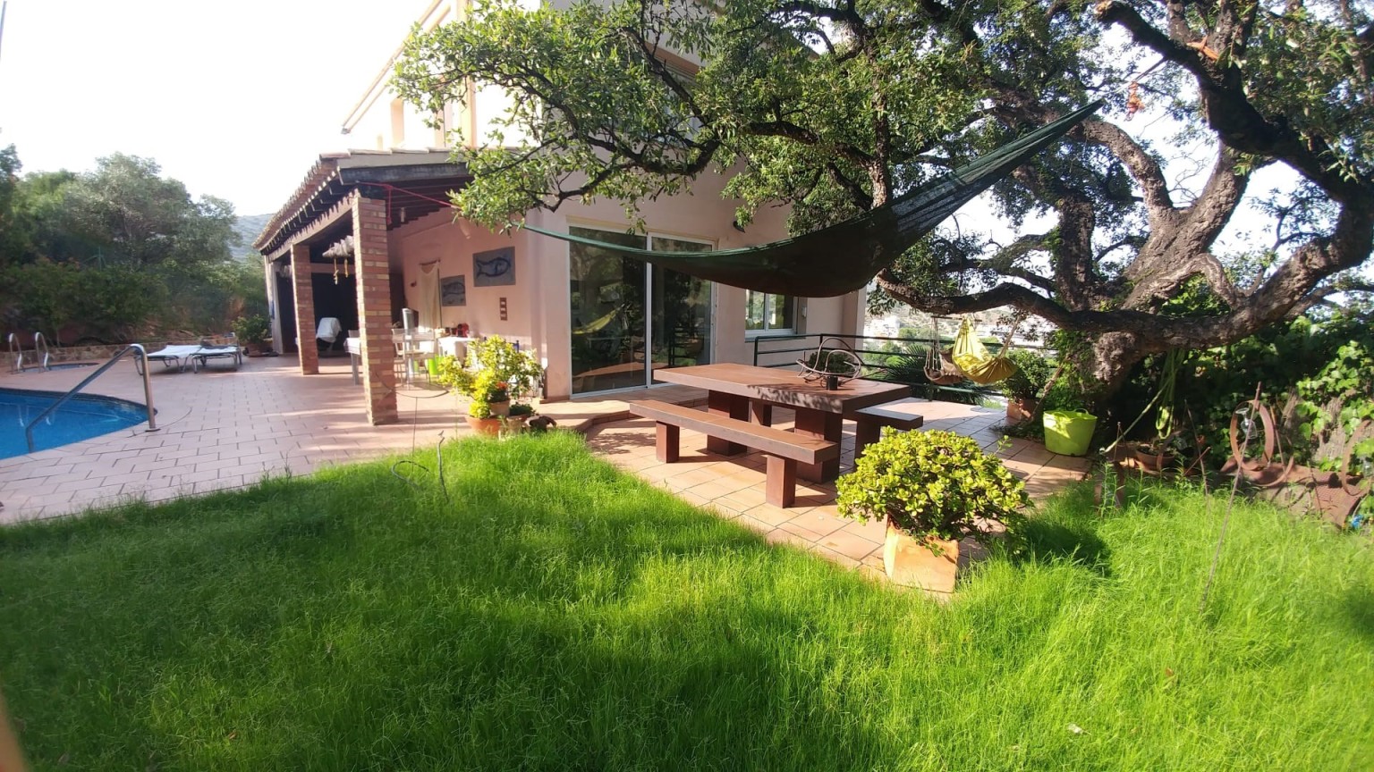 Fantàstica casa en venda a Colera amb vista al mar i a la muntanya