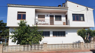 Casa en venta en Montfullà. 