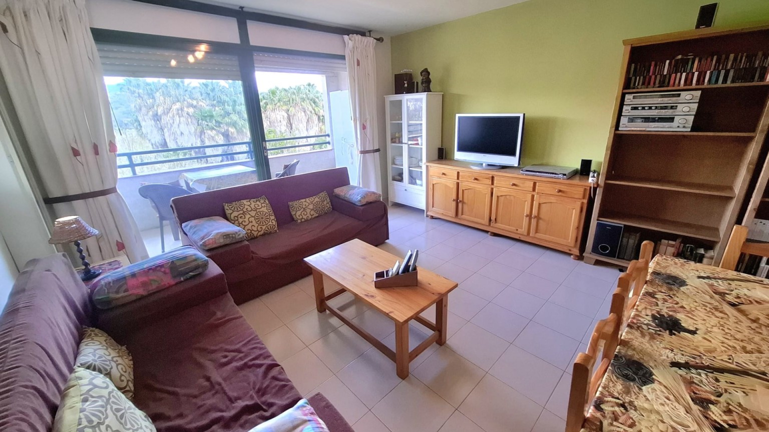 Apartamento en venta con piscina y jardín comunitarios entre El Port y La Vila