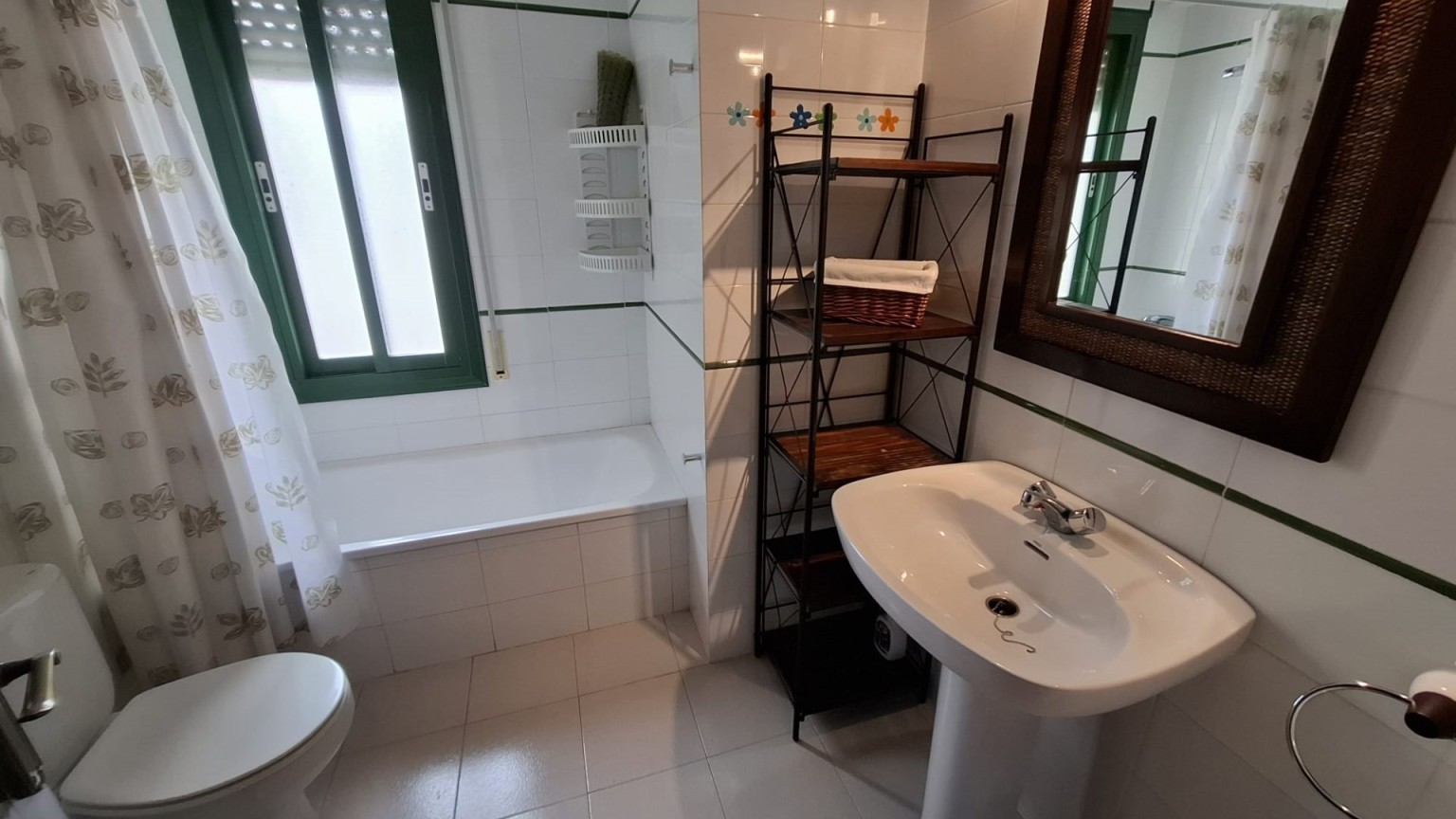 Apartamento en venta con piscina y jardín comunitarios entre El Port y La Vila