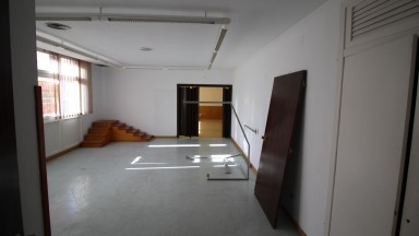 Premises for sale, on two floors, area 1.100m², a few metres from the centre.