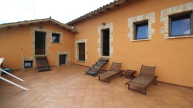 Country house for sale in Agullana. It is currently used as tourist accommodation.