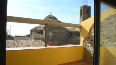 Duplex en venda, de 3 habitacions amb plaça de pàrquing a Garriguella.