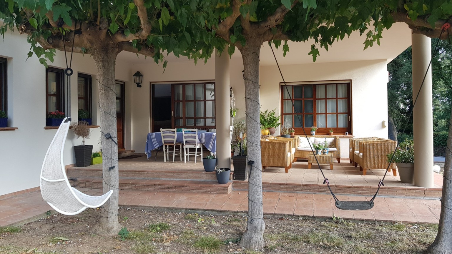 Maison individuelle à vendre, rez-de-chaussée à Avinyonet . Piscine et jardin.