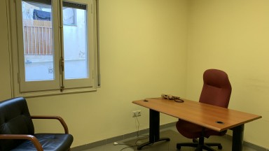 Office for rent in the center