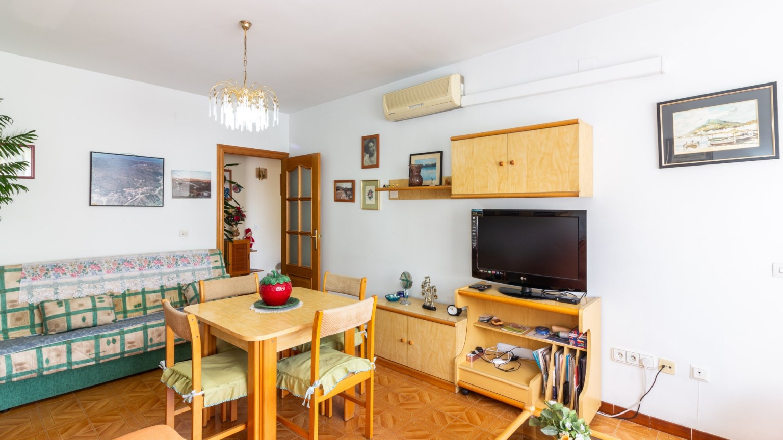 Apartment for sale with 3 bedrooms in the centre of Roses.