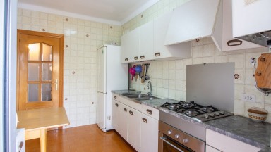 Apartment for sale with 3 bedrooms in the centre of Roses, and parking