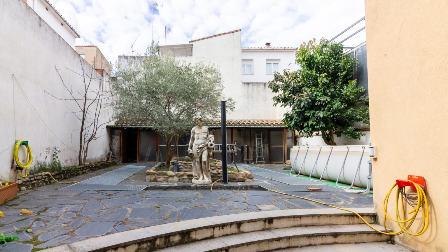 Maison à vendre dans le vieux quartier de Salt