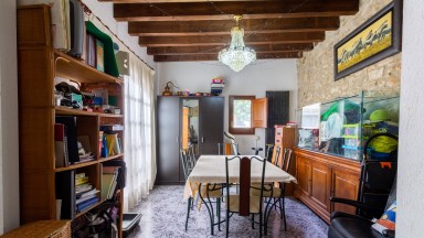 Maison à vendre dans le vieux quartier de Salt