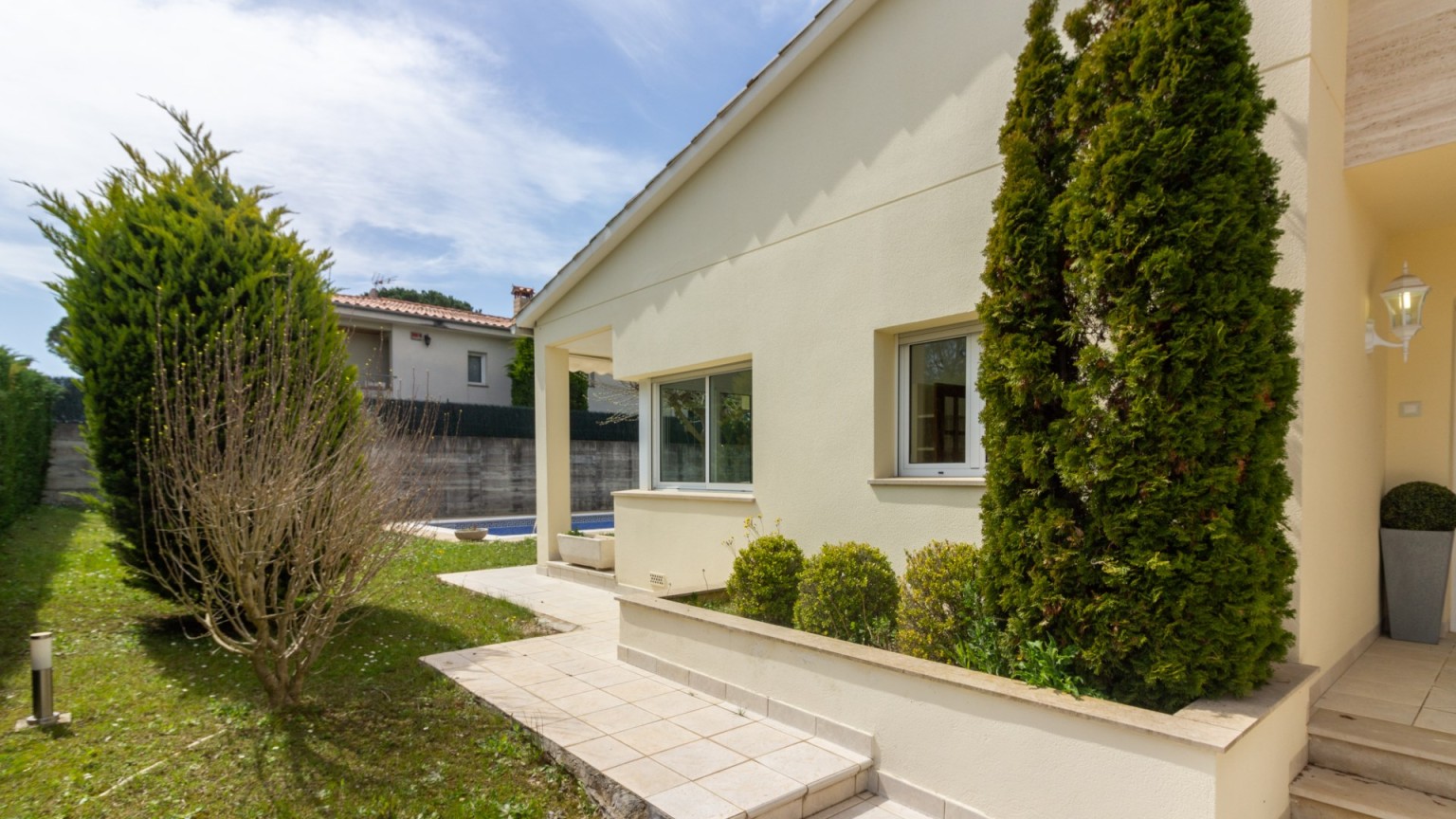 Magnificent detached house for sale in Aiguaviva