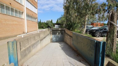 Gran garatge en venda al Port de Llançà