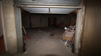 Gran garatge en venda al Port de Llançà