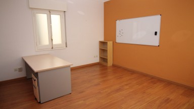 Office for rent, a few meters from the center, area 80m ².