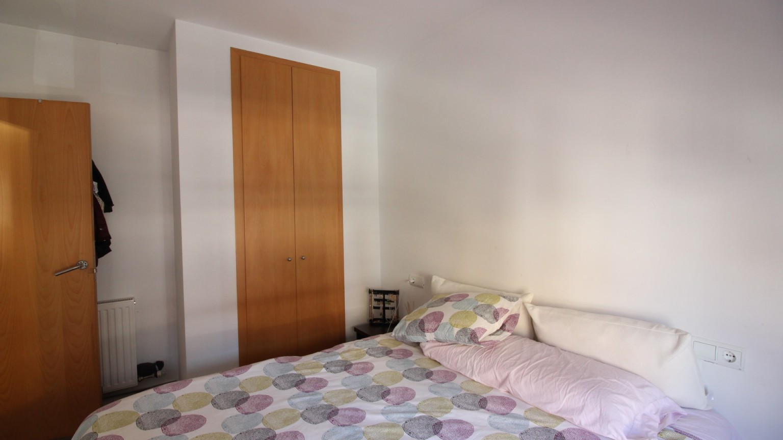 Apartment for sale with parking, at only 3 minutes from the beach of Roses. 
