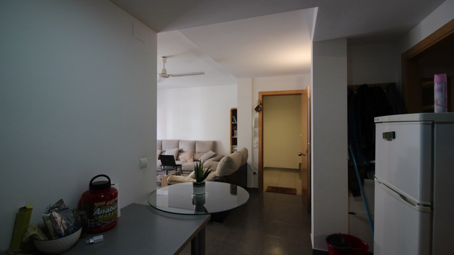 Apartment for sale with parking, at only 3 minutes from the beach of Roses. 