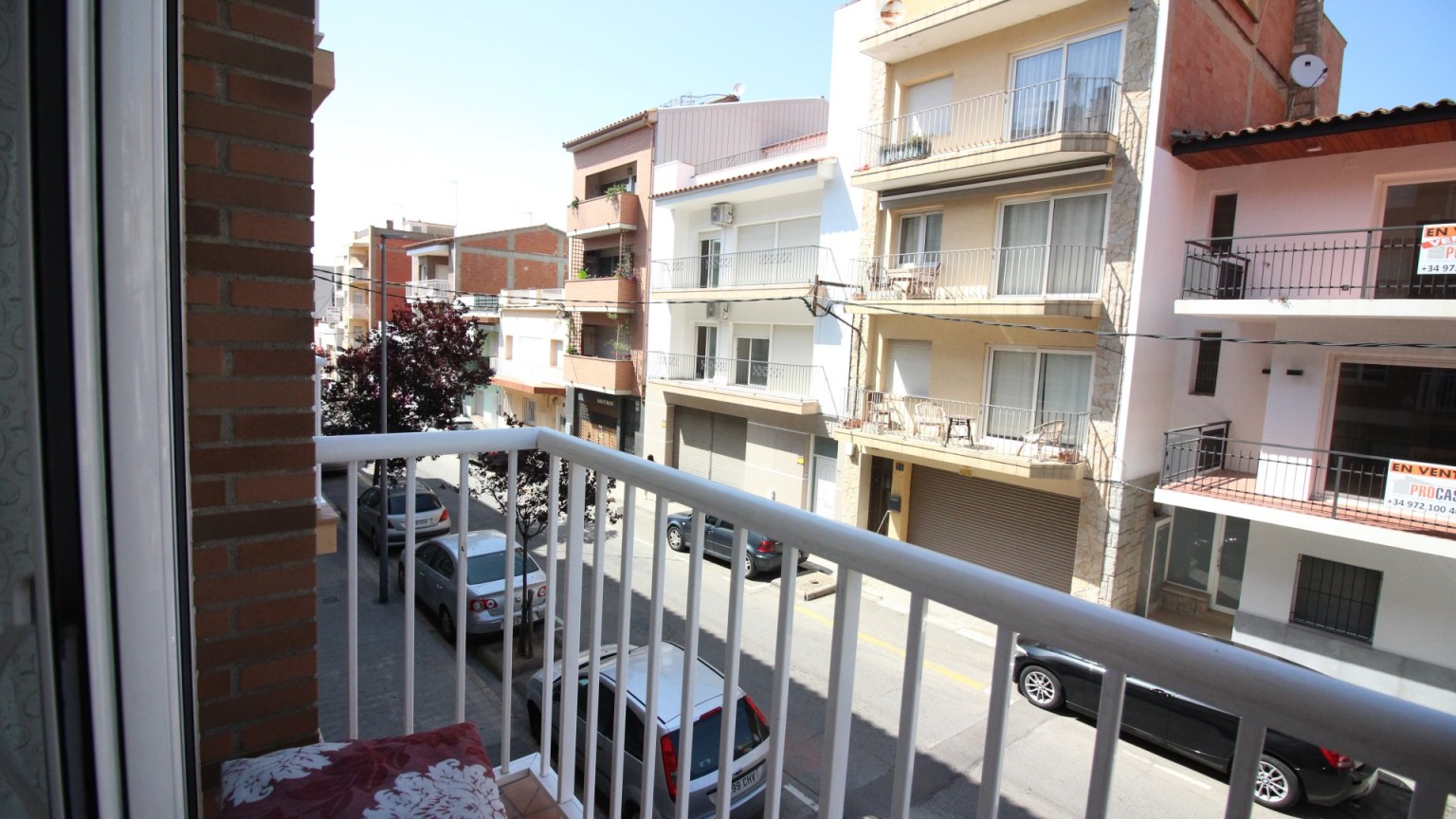 Appartement à vendre, une chambre, à 3 minutes de la plage de Roses. 