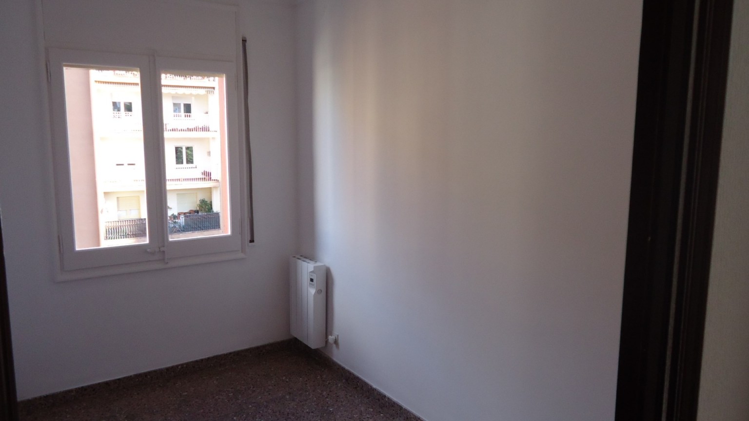 Flat for sale, ideal for investors, currently rented.