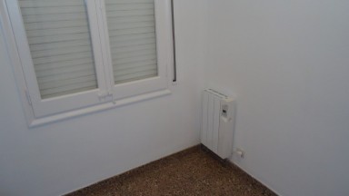 Flat for sale, ideal for investors, currently rented.