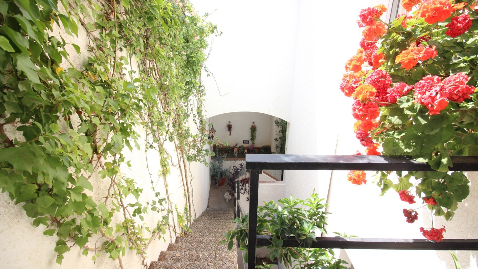 Casa en venta a tres niveles,  con fantásticas vistas al mar , en Roses