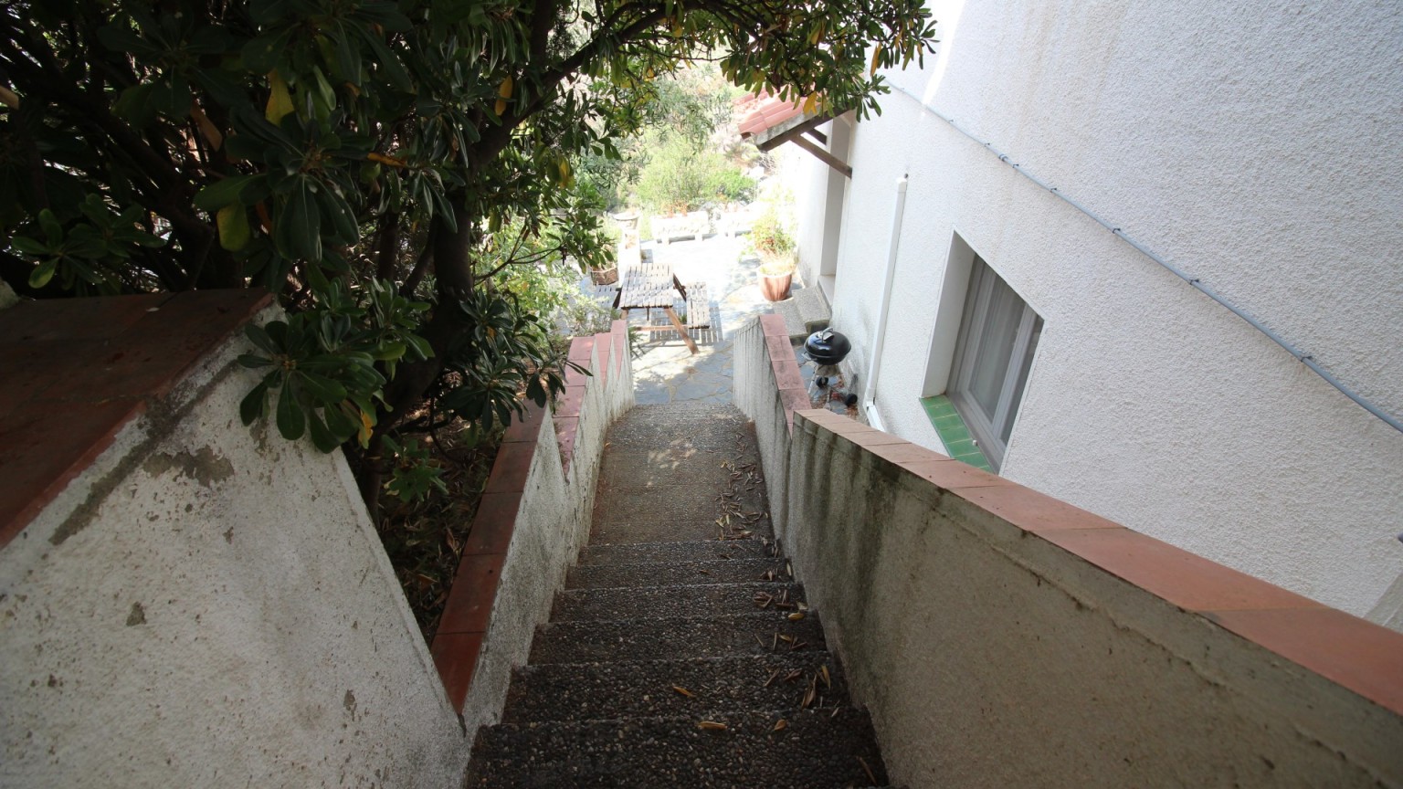 Casa en venta a tres niveles,  con fantásticas vistas al mar , en Roses