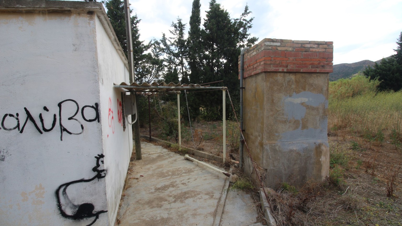 Terrain rustique/urbain en vente à Llançà