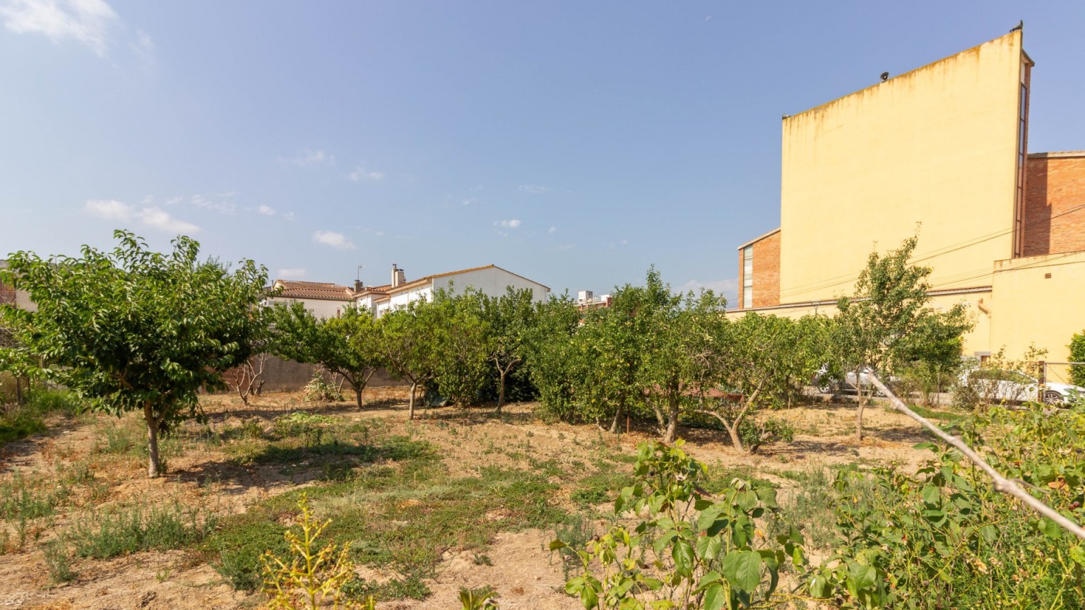 Terrain à bâtir à vendre, situé à Bescanó.