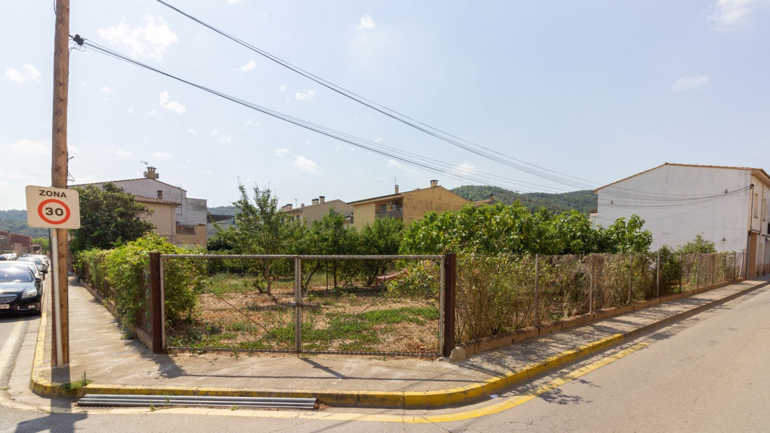 Solar edificable en venda, situat a Bescanó.