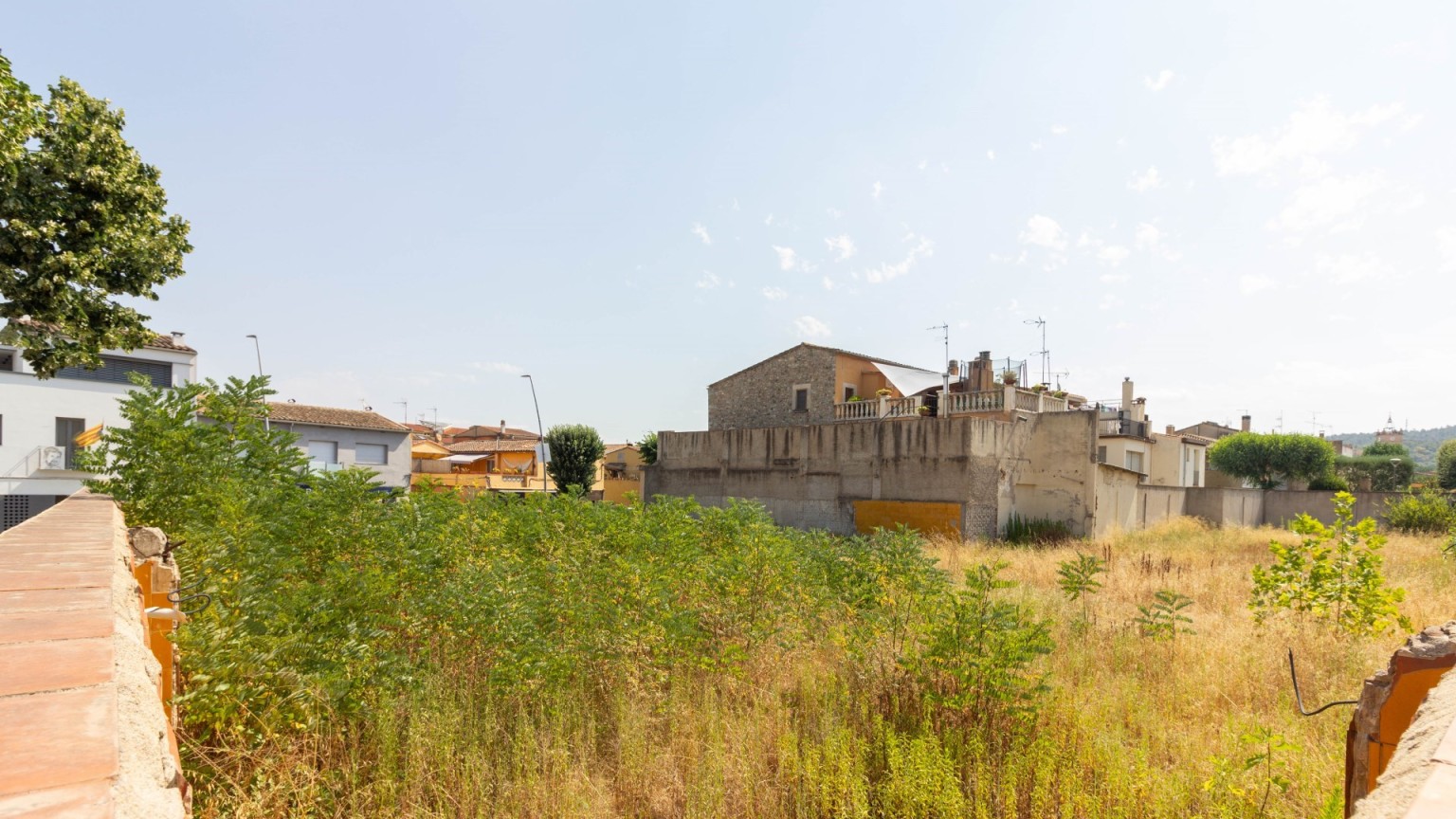 Solar edificable en venta, situado en Bescanó.