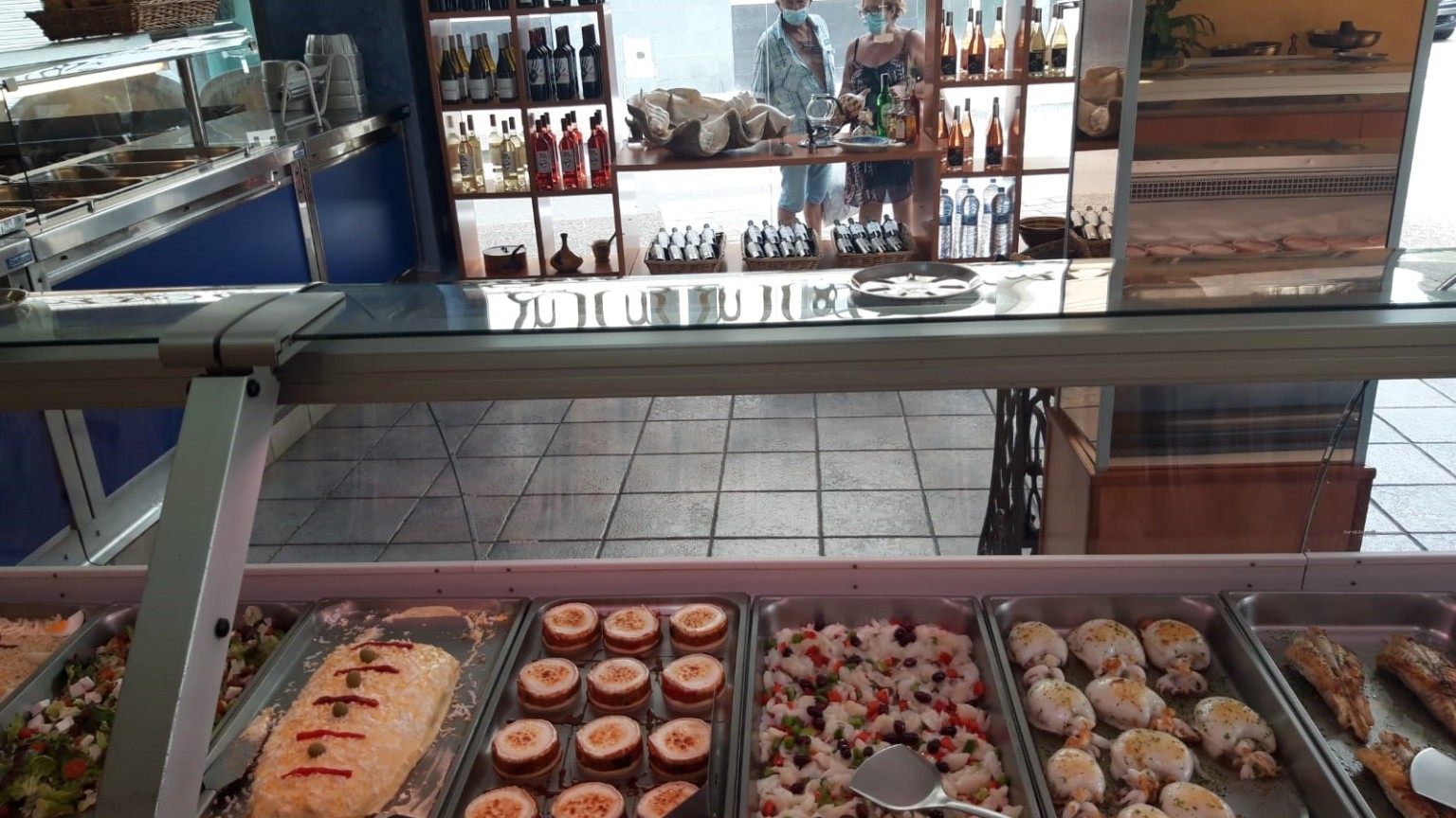 Local comercial en venta con negocio en total funcionamiento en el centro del Port