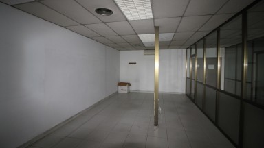 Nave en venta, de tres plantas, superficie total 4700m².